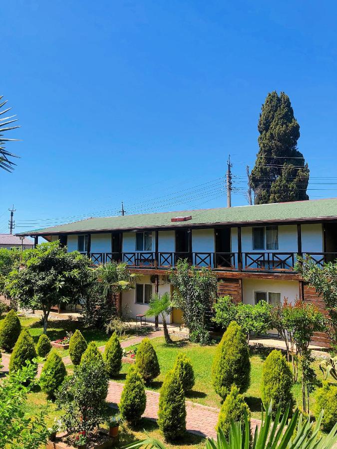 بيزوندا Guest House Alashara المظهر الخارجي الصورة