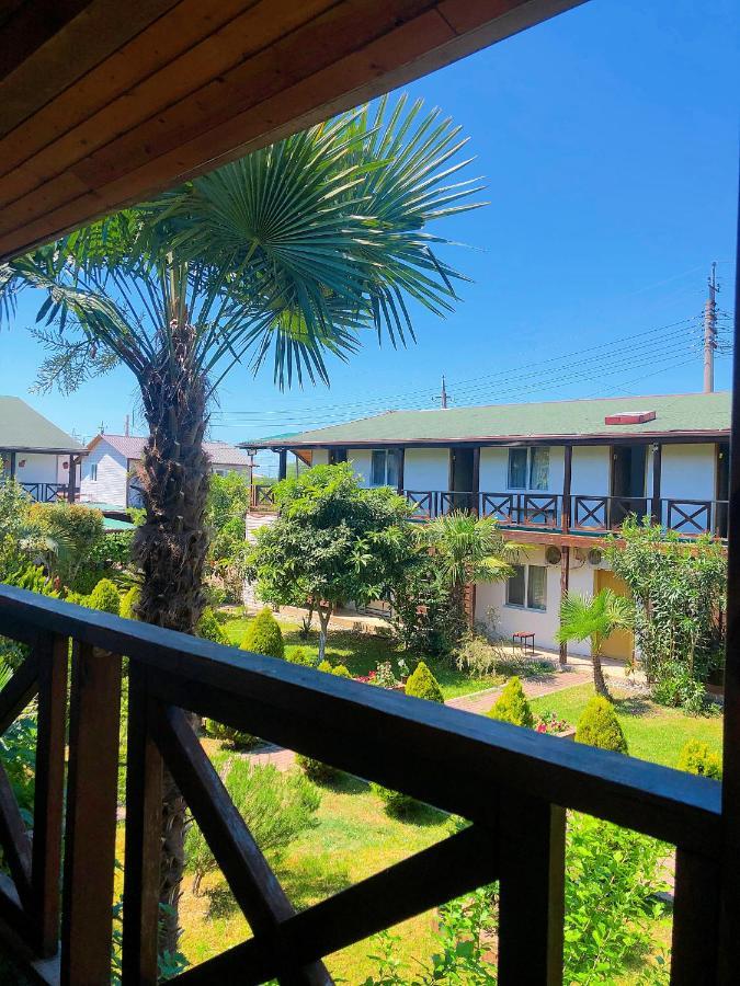 بيزوندا Guest House Alashara المظهر الخارجي الصورة